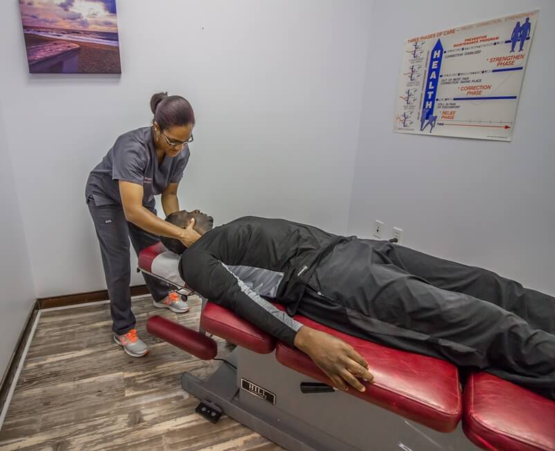 chiropractic-adjustment-prohealth-lawrenceville
